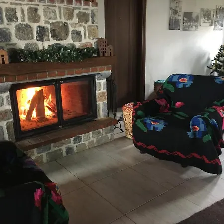 Gasthuis φωταξία Agios Athanasios (Pella)