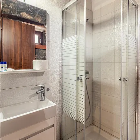 Gasthuis φωταξία 3*