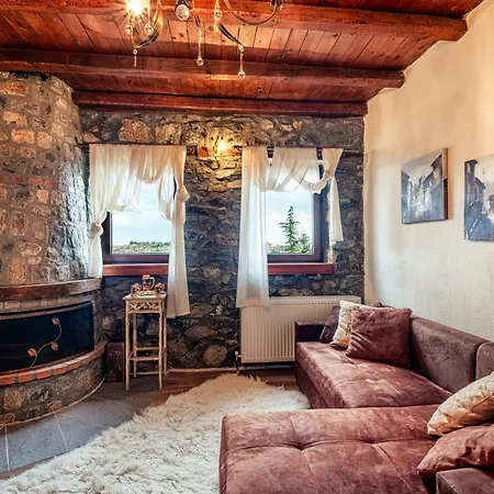 φωταξία Casa de hóspedes Agios Athanasios (Pella)